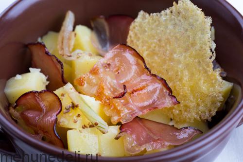 Салат с сыром и картофелем