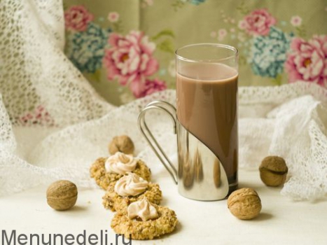 Печенье с джемом и зефирной шапочкой в ореховой панировке