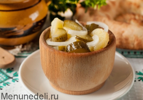 Рецепт постного салата из картофеля и соленых огурцов | Меню недели