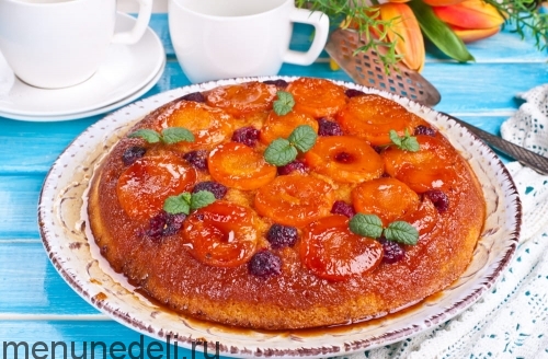 Рецепт перевернутого пирога с абрикосами | Меню недели