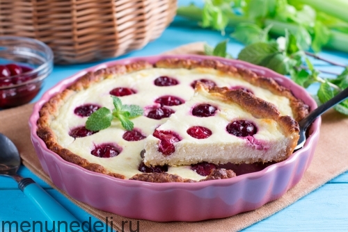 Рецепт творожного пирога с вишней | Меню недели