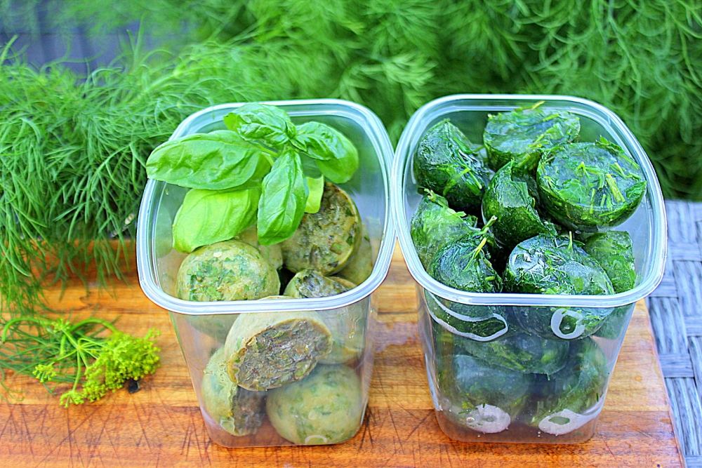 Как заморозить зелень в кубиках: рецепт с фото пошагово | Меню недели