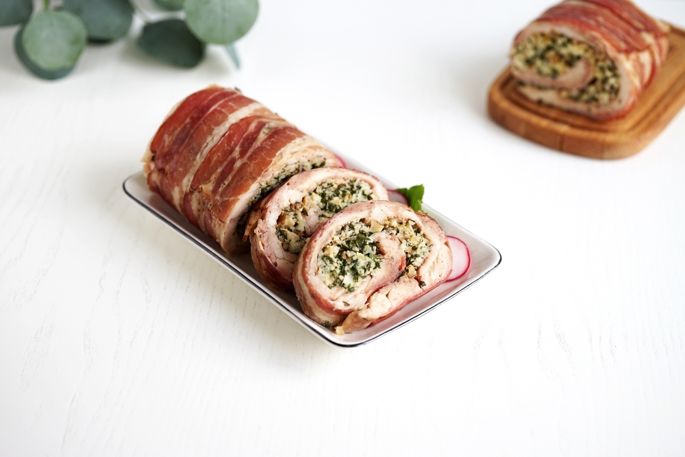 Куриная грудка рулетом с сыром в духовке: рецепт с фото | Меню недели