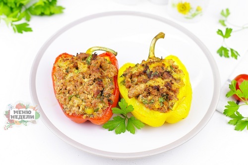 Фаршированные перцы в духовке половинками с фаршем и сыром: рецепт с видео и фото пошагово| Меню недели